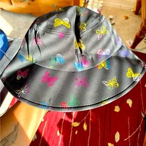 NWOT Neon Butterfly 🦋 Bucket Hat